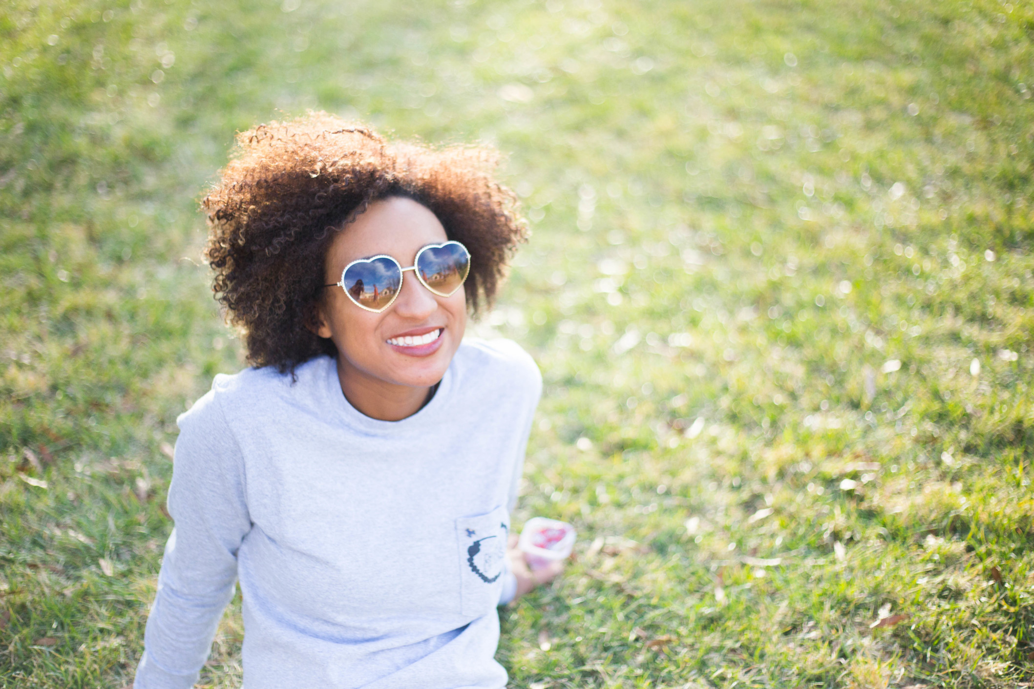 portrait-people-black-black-summer-sunglasses-smile-skin-skin-woman-woman-woman-woman-happy-diverse_t20_pYOeg8.jpg