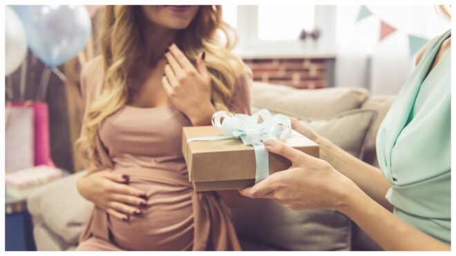 pregnant-gifts-feature