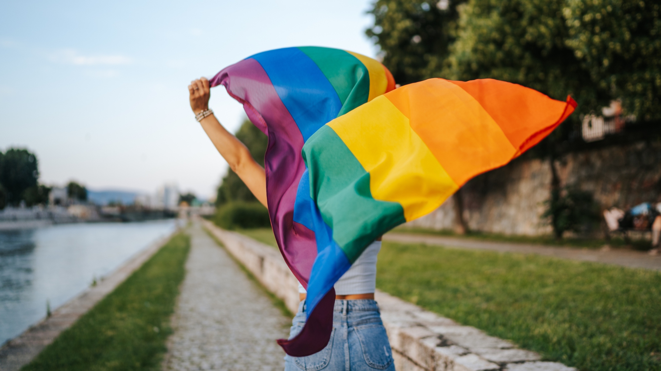 pride-flag-running