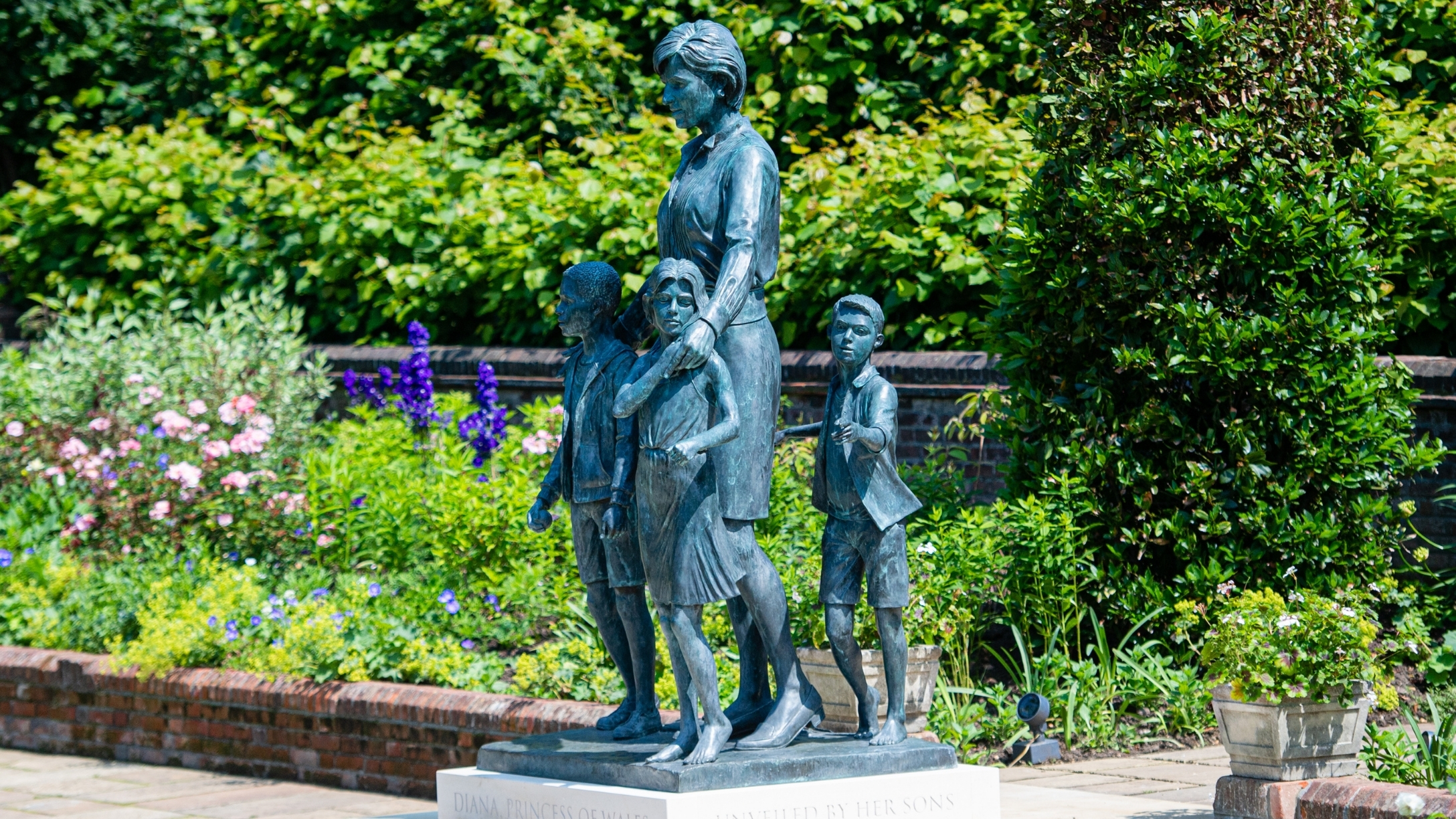 princess-diana-statue-unveiled