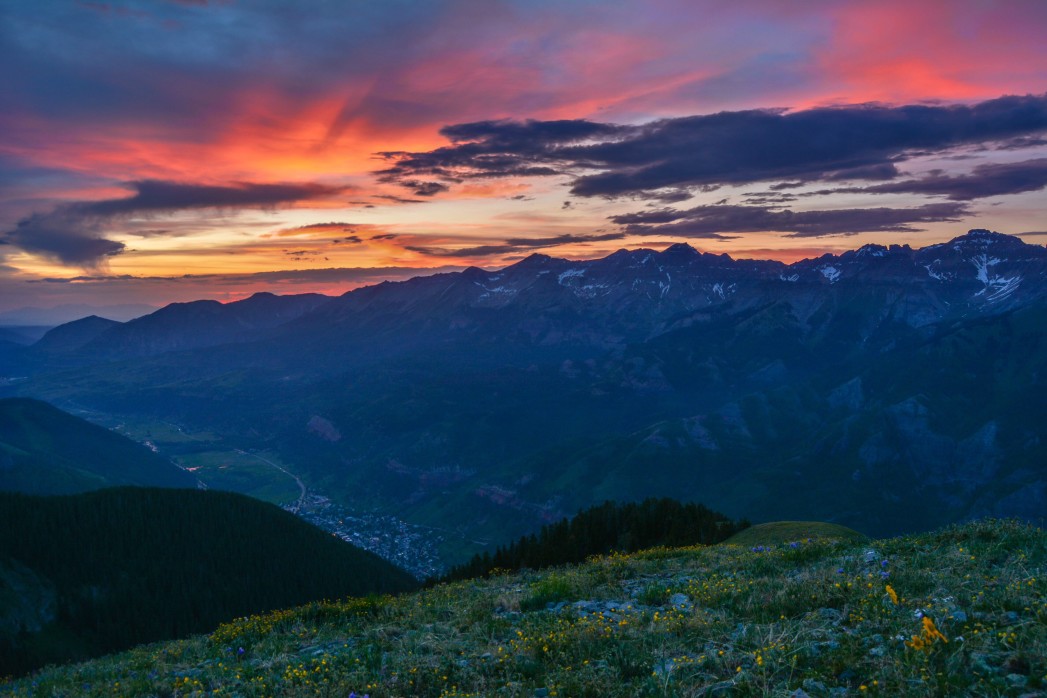 sunset-over-telluride-co_t20_Ko4OnZ.jpg