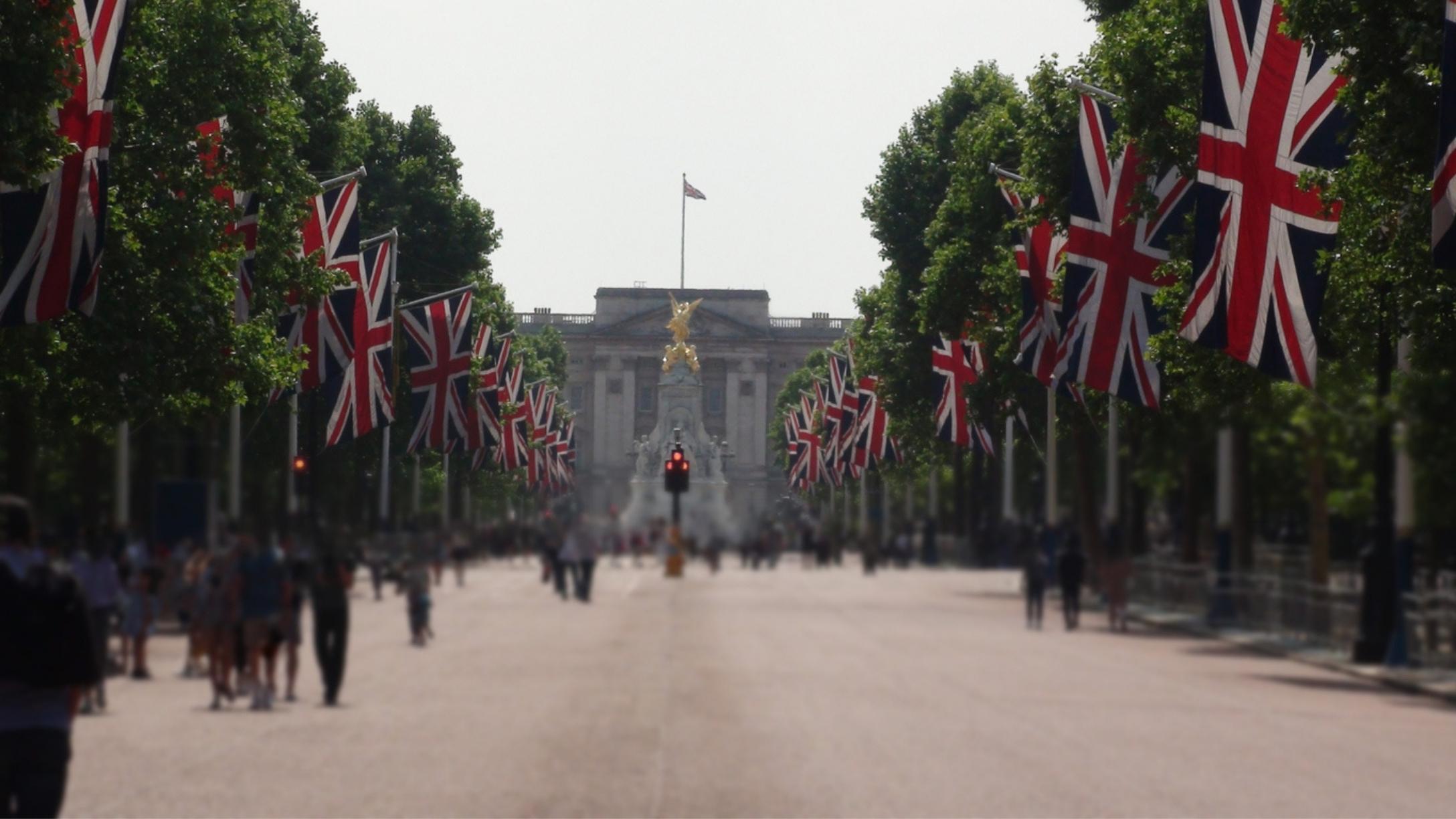 trespasser-buckingham-palace