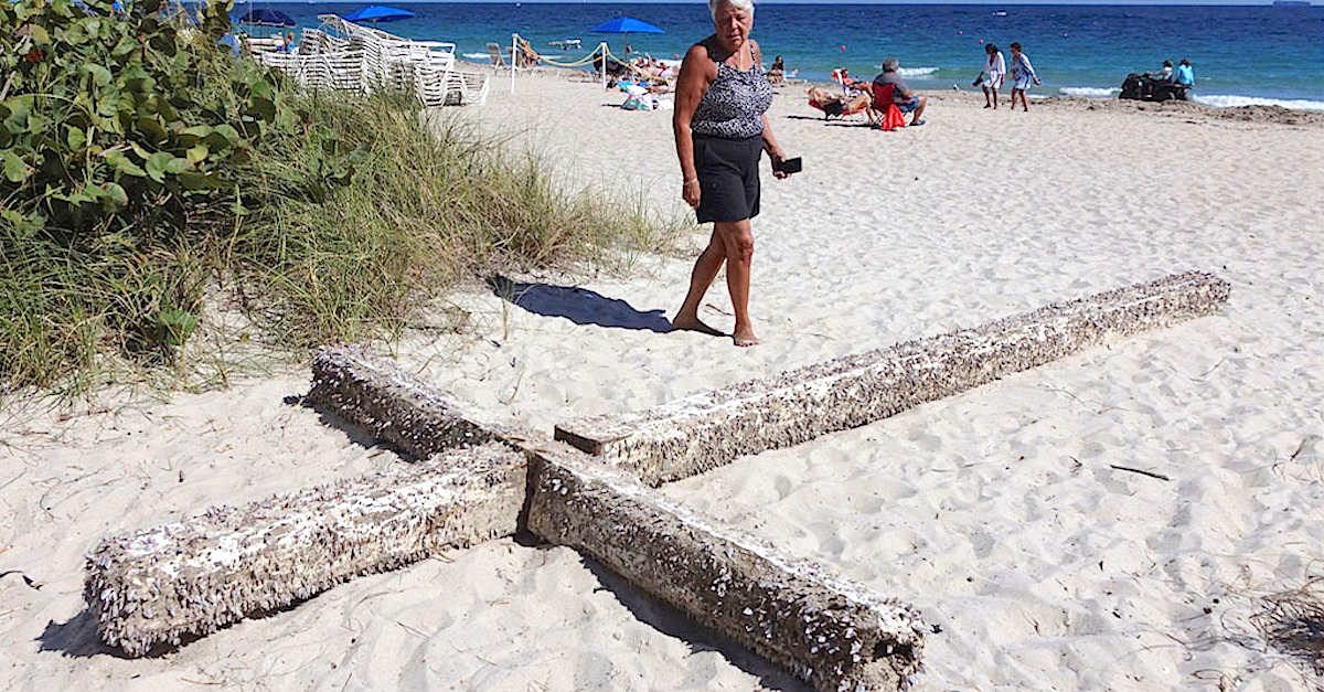 wooden-cross-on-beach