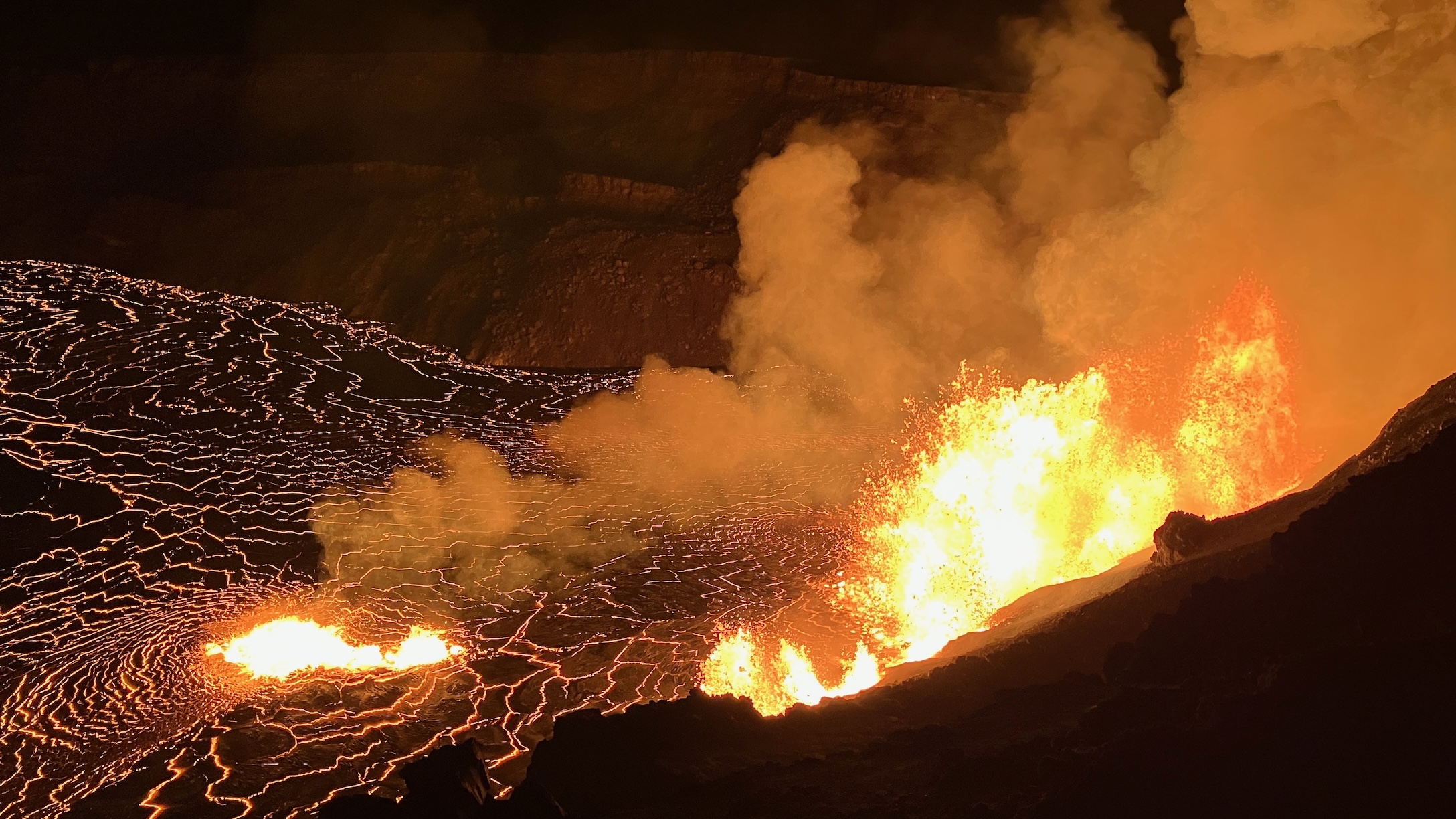 awaii's Kilauea volcano erupts