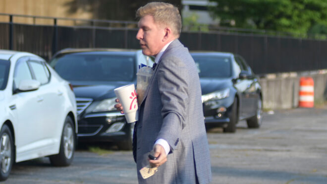 Todd Chrisley enters Richard B. Russell Federal Building in Atlanta on May 18, 2022. (Natrice Miller/The Atlanta Journal-Constitution/TNS)