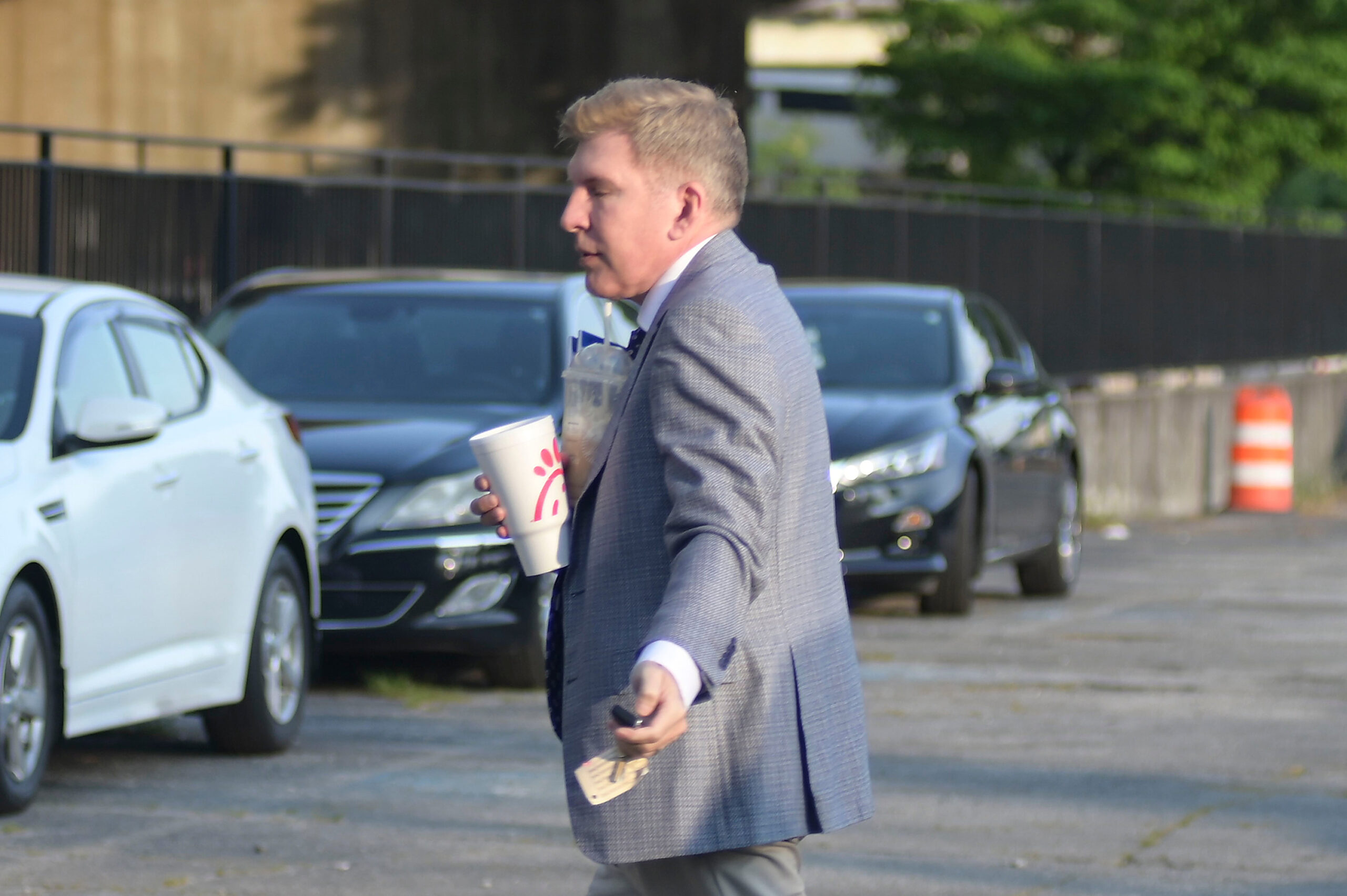 Todd Chrisley enters Richard B. Russell Federal Building in Atlanta on May 18, 2022. (Natrice Miller/The Atlanta Journal-Constitution/TNS)