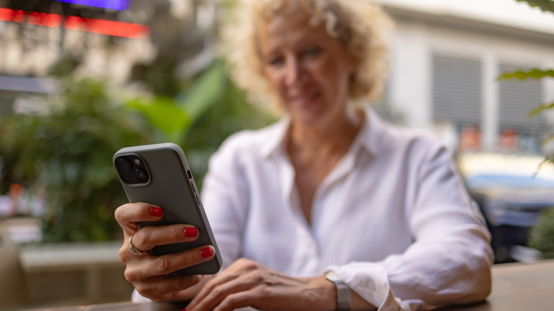 elderly woman phone