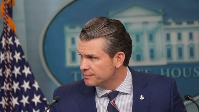 U.S. Defense Secretary Pete Hegseth speaks during a press conference at the White House. (Andrew Leyden/ZUMA Press Wire/dpa/TNS)