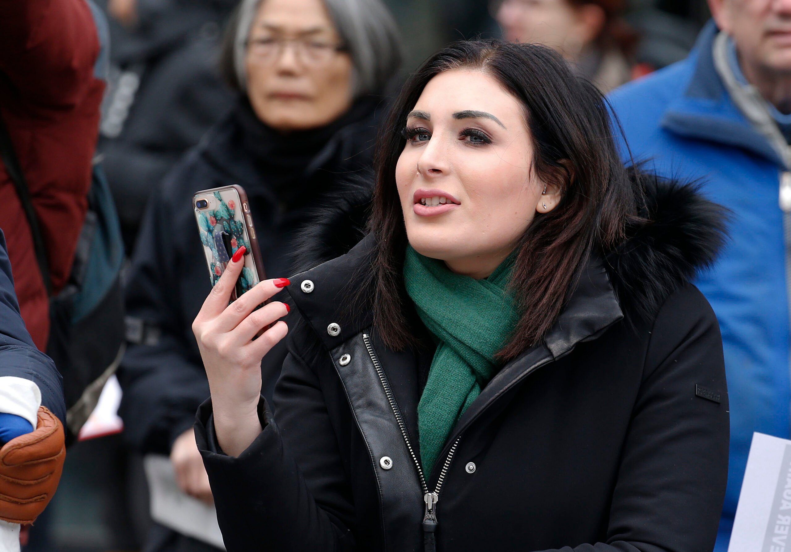 NEW YORK, NEW YORK - JANUARY 19: Political activist Laura Loomer stands across from the Women's March 2019 in New York City on January 19, 2019 in New York City. (Photo by John Lamparski/Getty Images)
