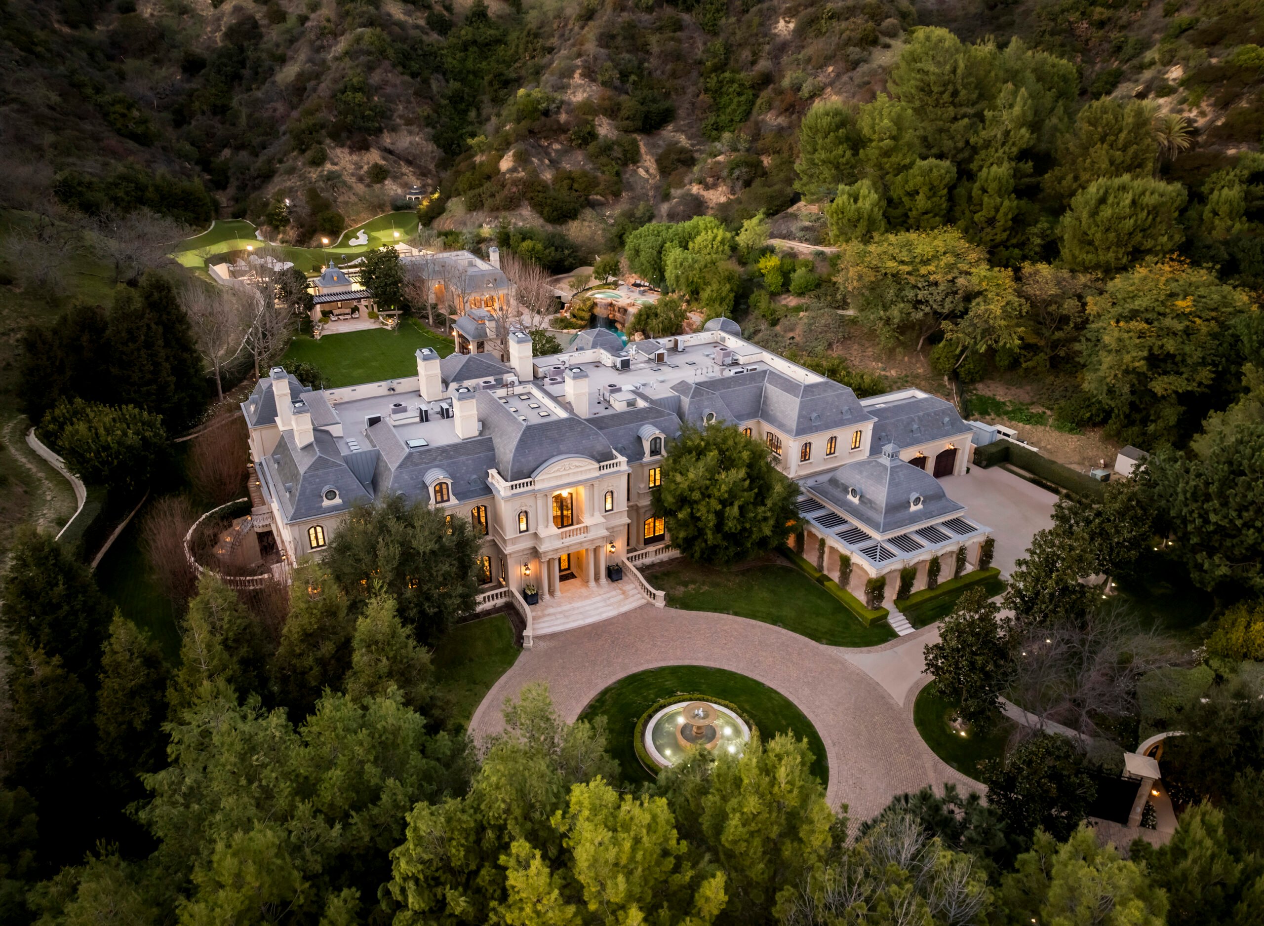 091_71_Beverly_Park_DRONE