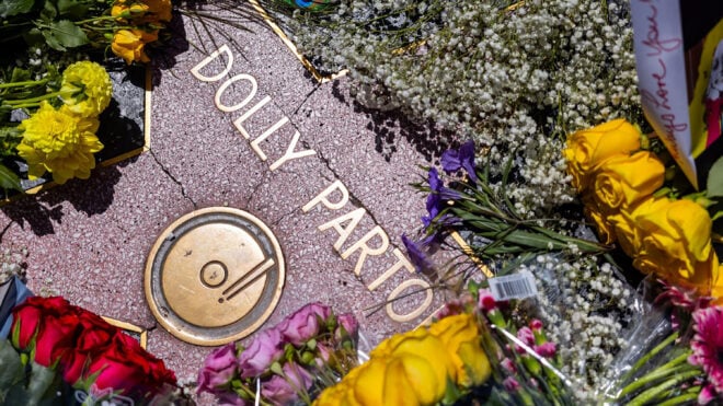 Flowers are placed in mourning at Dolly Parton's star