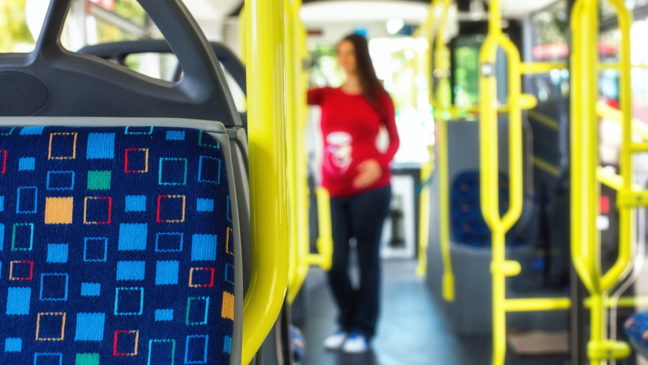 bus-seat-pregnant-woman